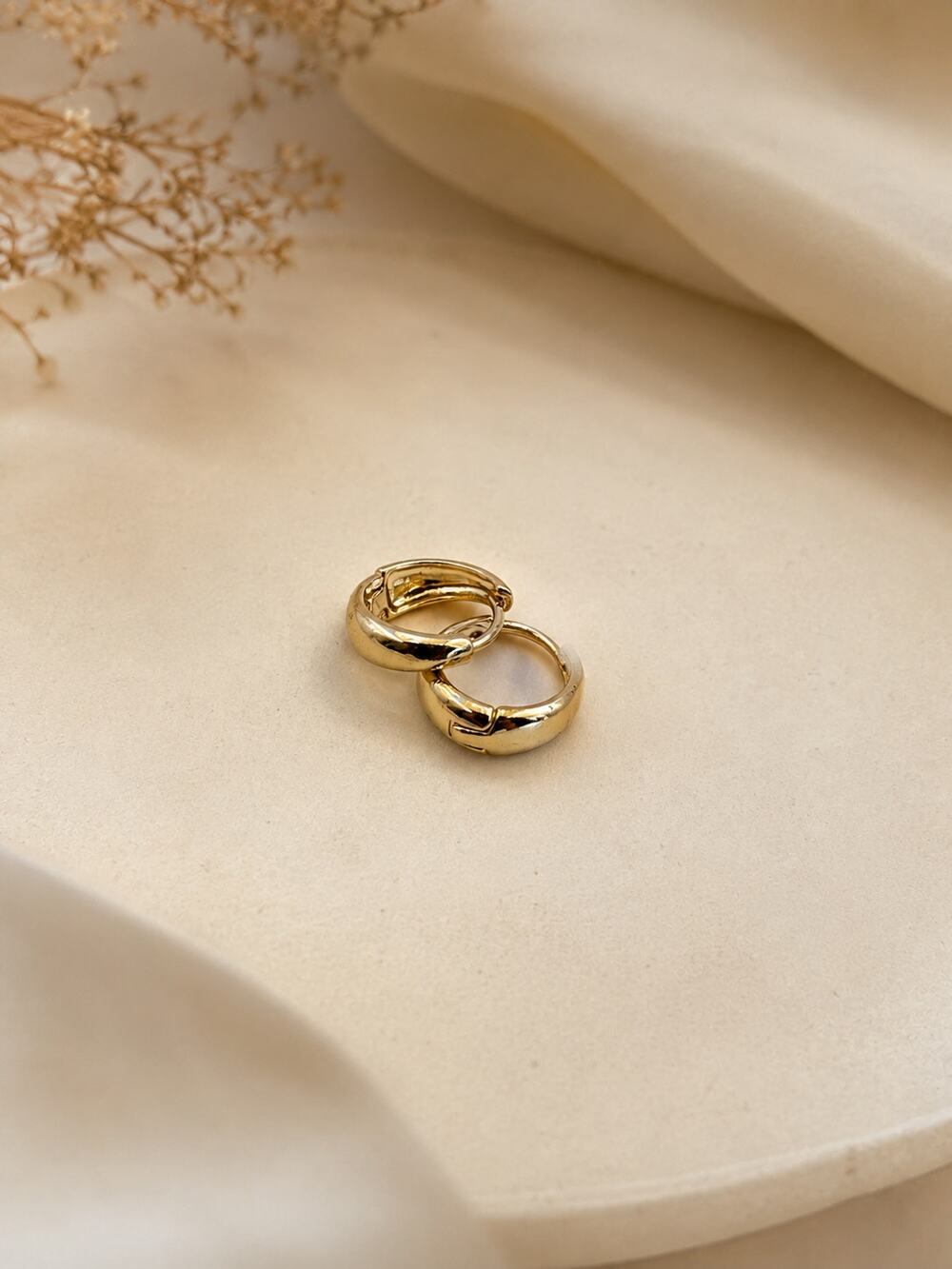 2 Pair Gold Silver Huggie Hoop Earrings Bundle Minimalist Jewelry